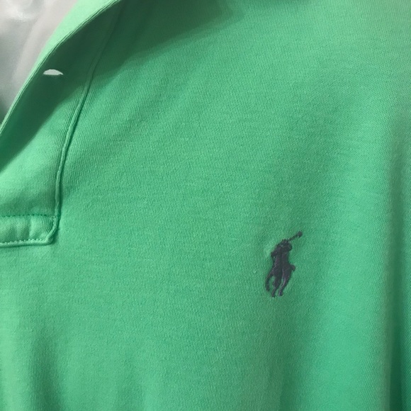 M-L Polo 👕 shirt in good used condition. - Picture 2 of 4